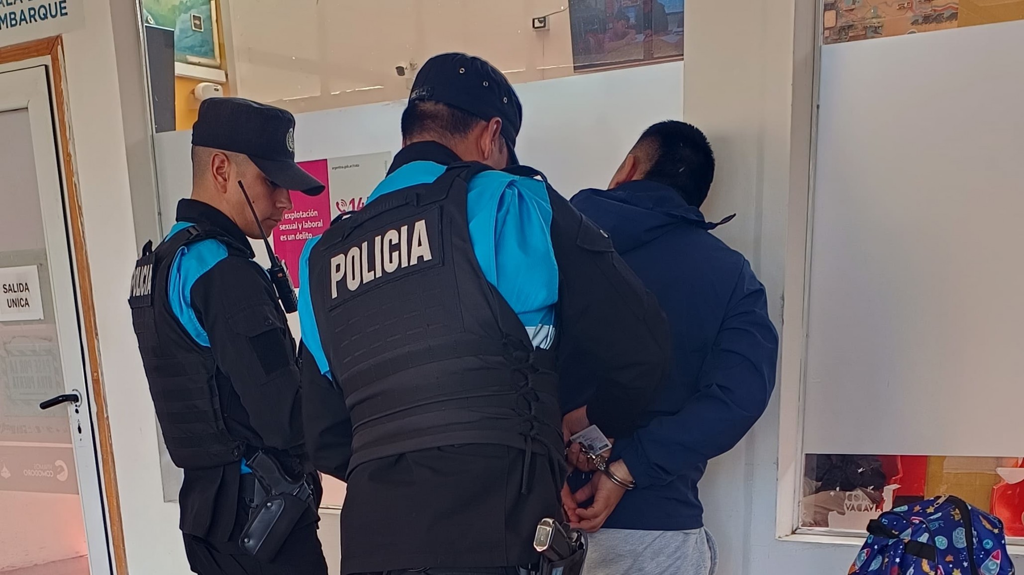 Querían escapar de la ciudad y terminaron detenidos en la terminal de Comodoro