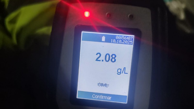 Conducía con 2,08 g/l de alcohol en sangre y chocó otro vehículo: le secuestraron el auto