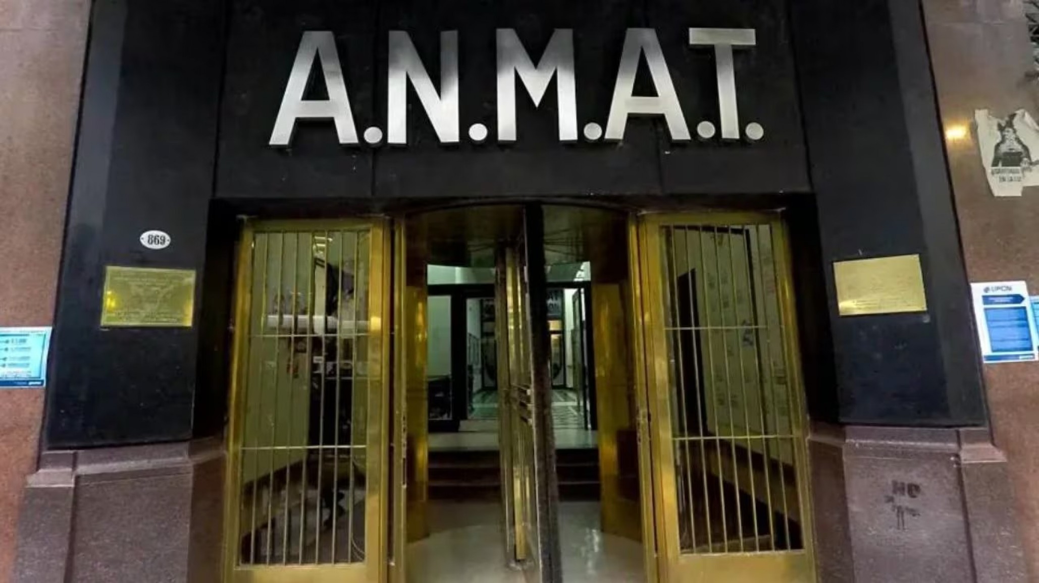 La ANMAT prohibió la venta de una conocida golosina y varios productos "keto" por ser falsificados