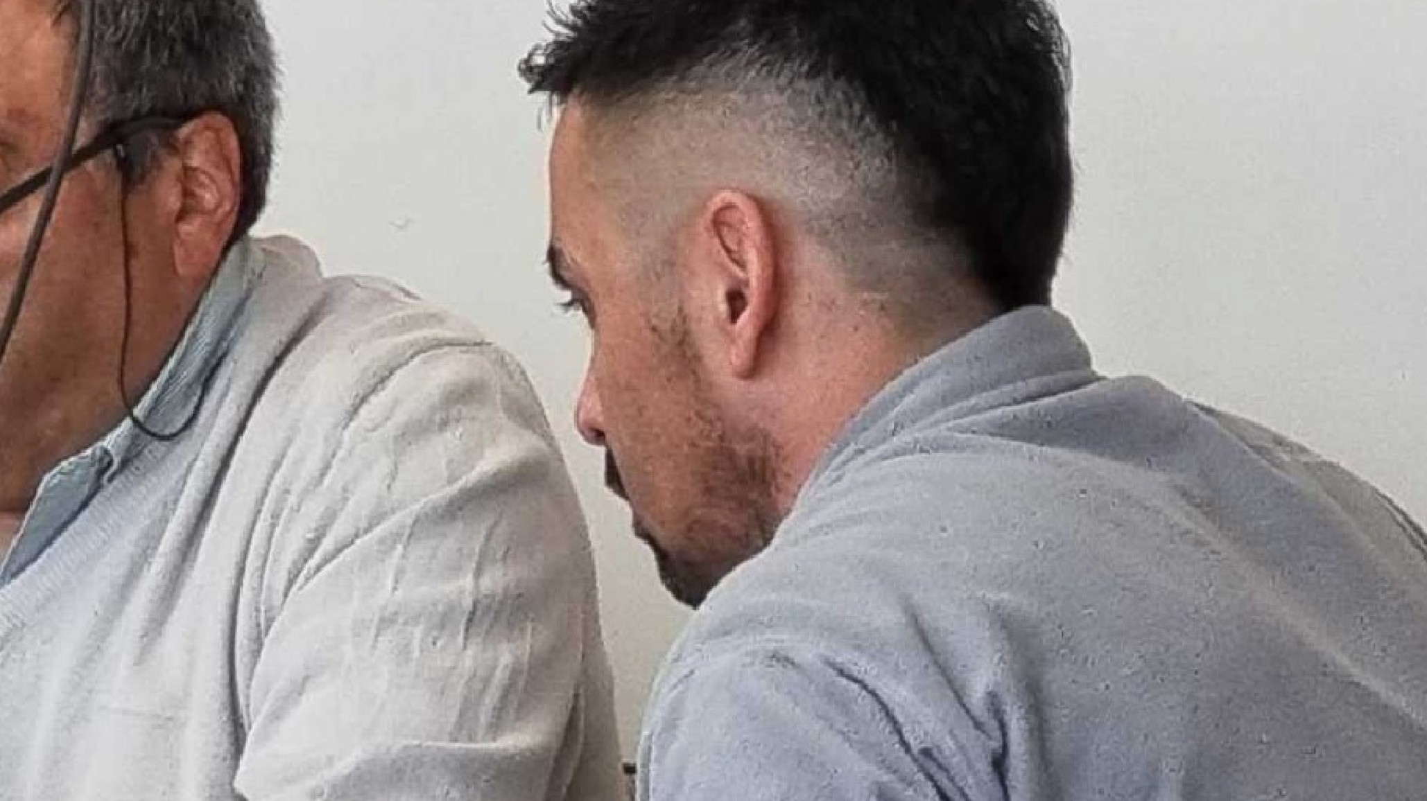 Declararon culpable al policía chubutense acusado de extorsión: obligó a un detenido a firmar un 08