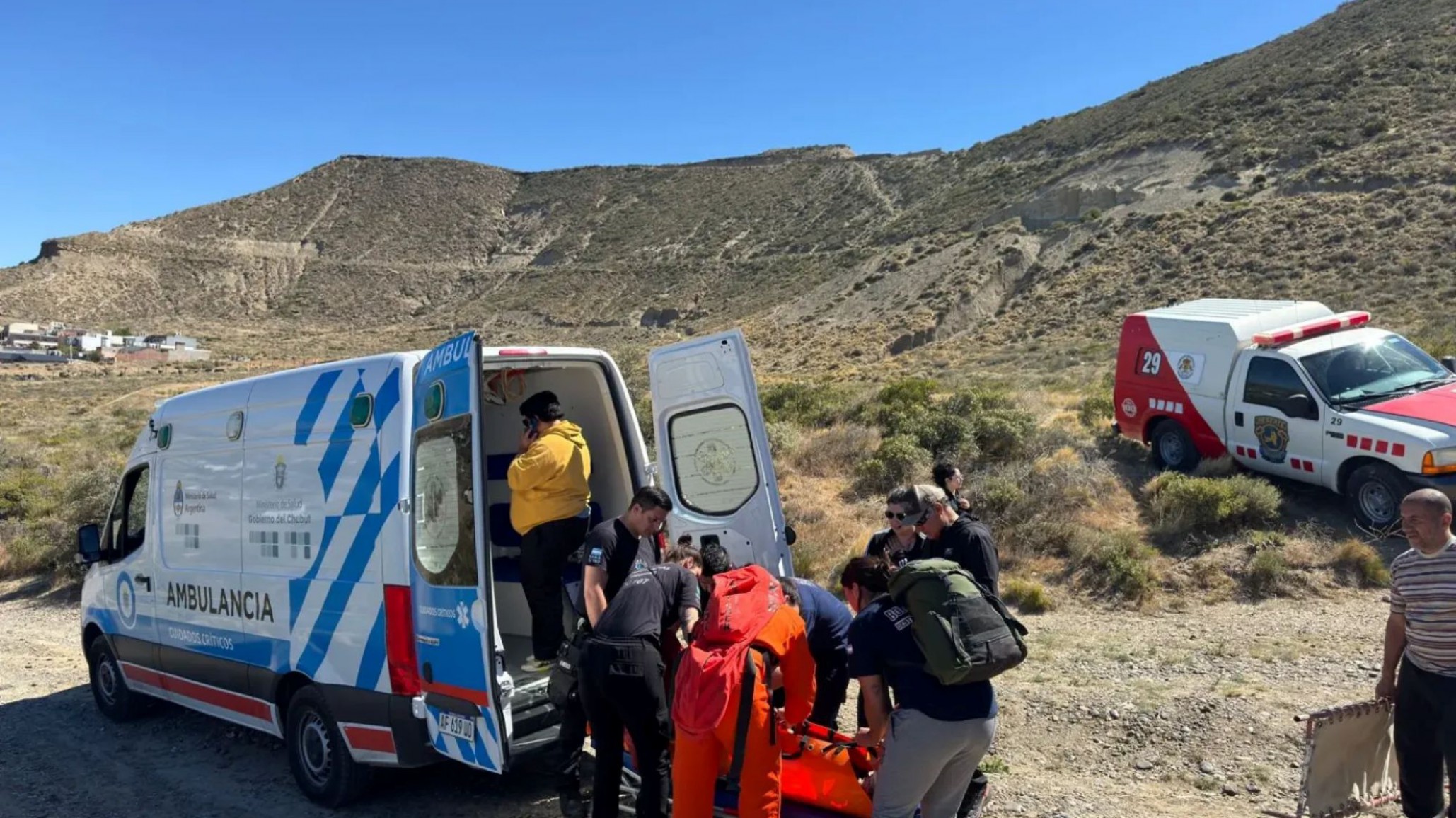 Una mujer de 70 años se desbarrancó haciendo trekking