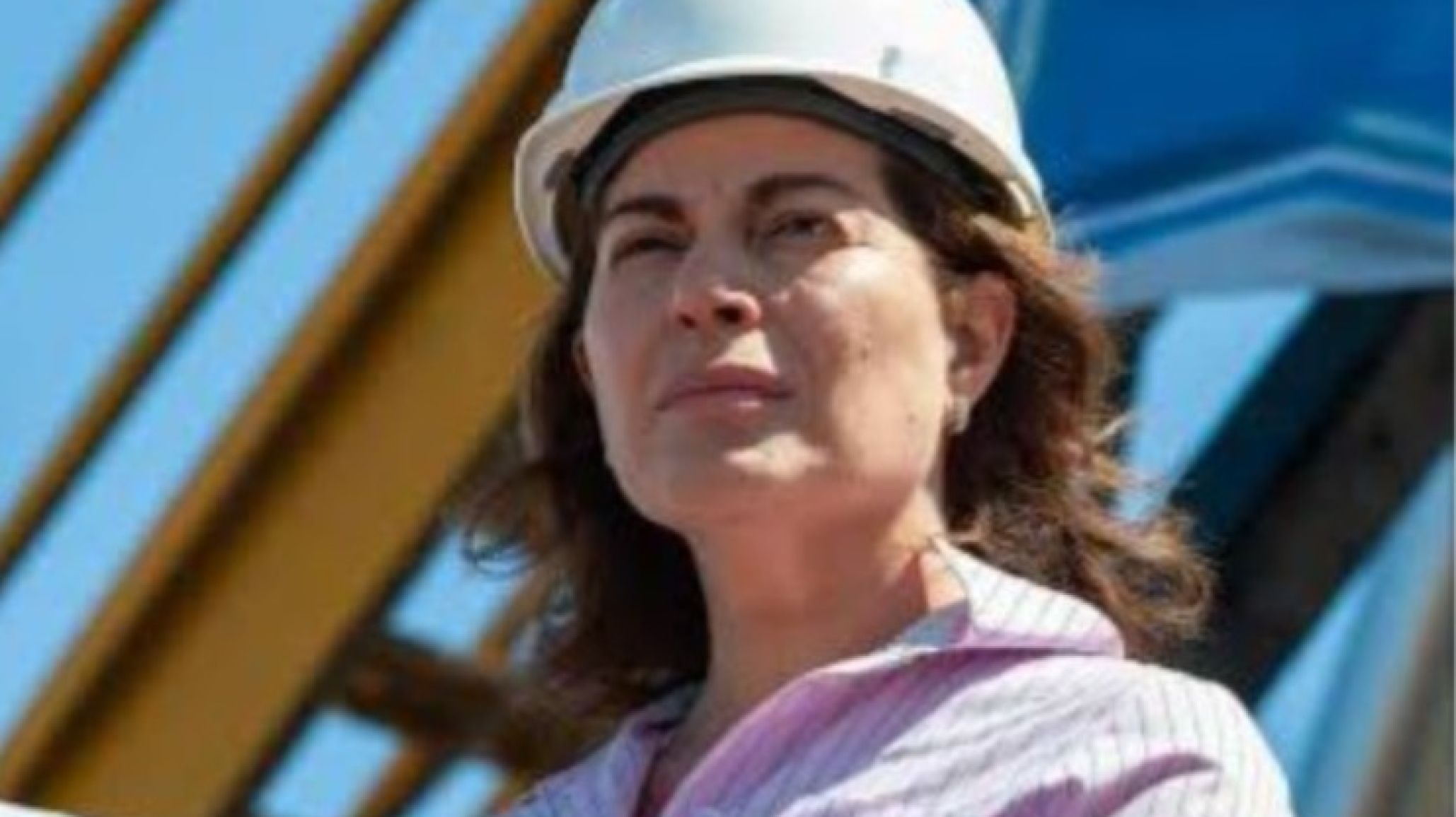 Desconexi髇 total: la tibia agenda de Ana Clara Romero en plena crisis petrolera