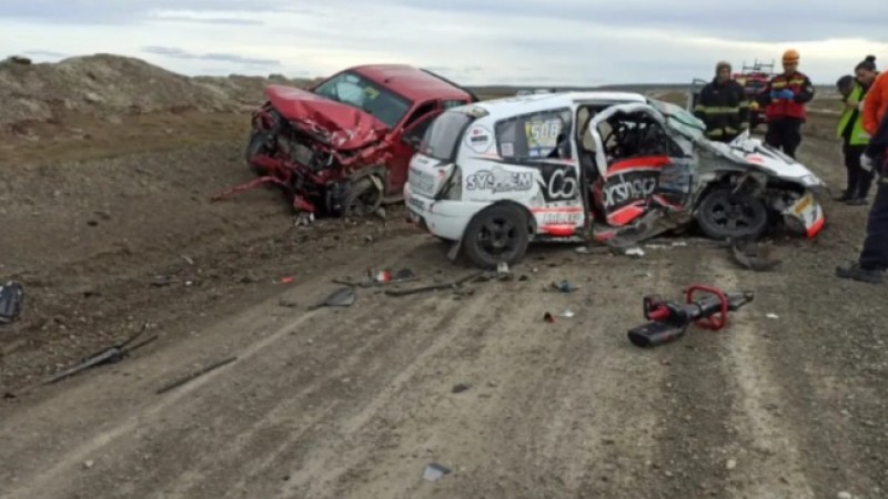 Una mujer y un hombre murieron en un choque frontal