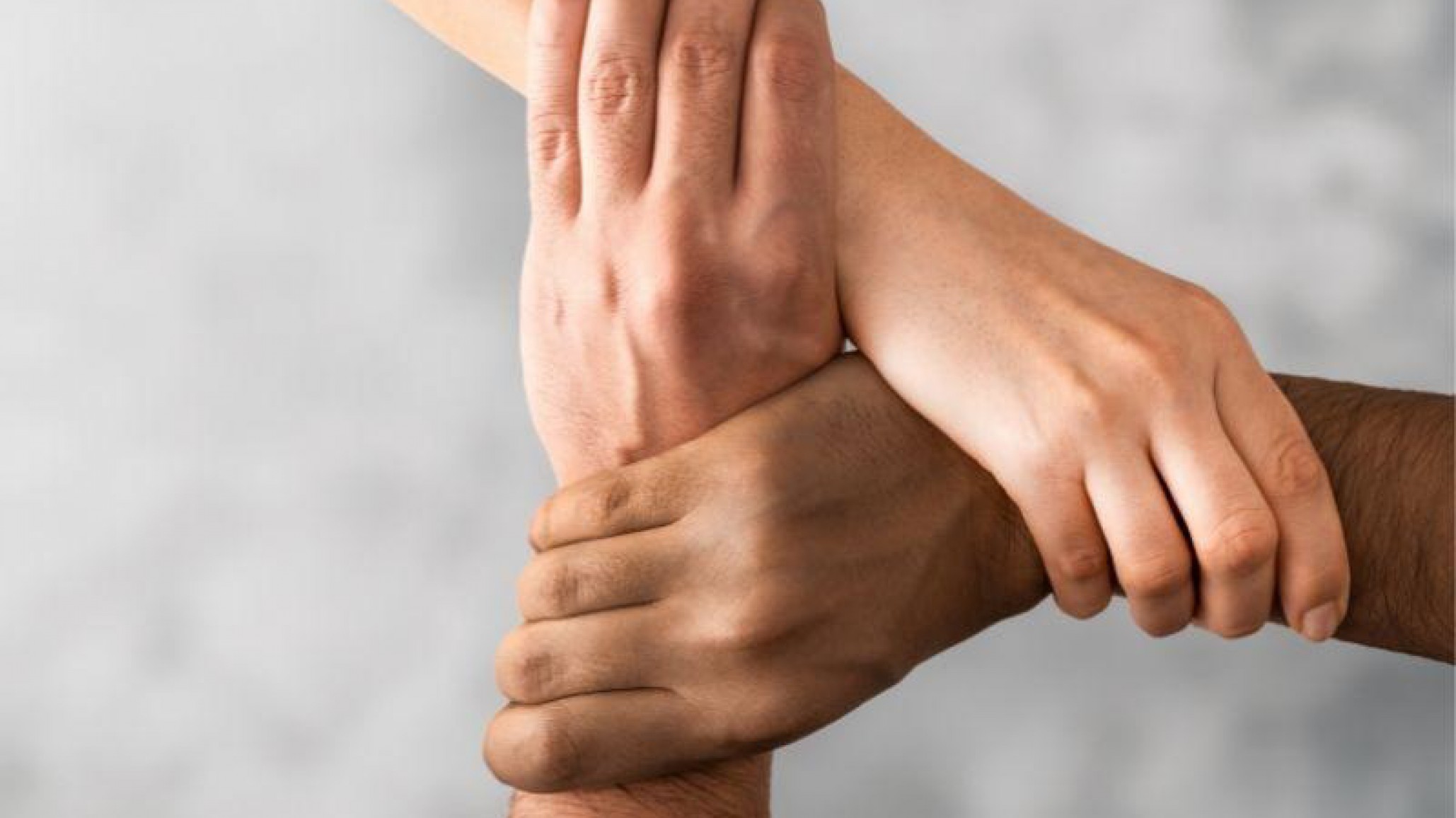 Comodoro: una familia sortea una rifa para reconstruir su casa destruida por el fuego