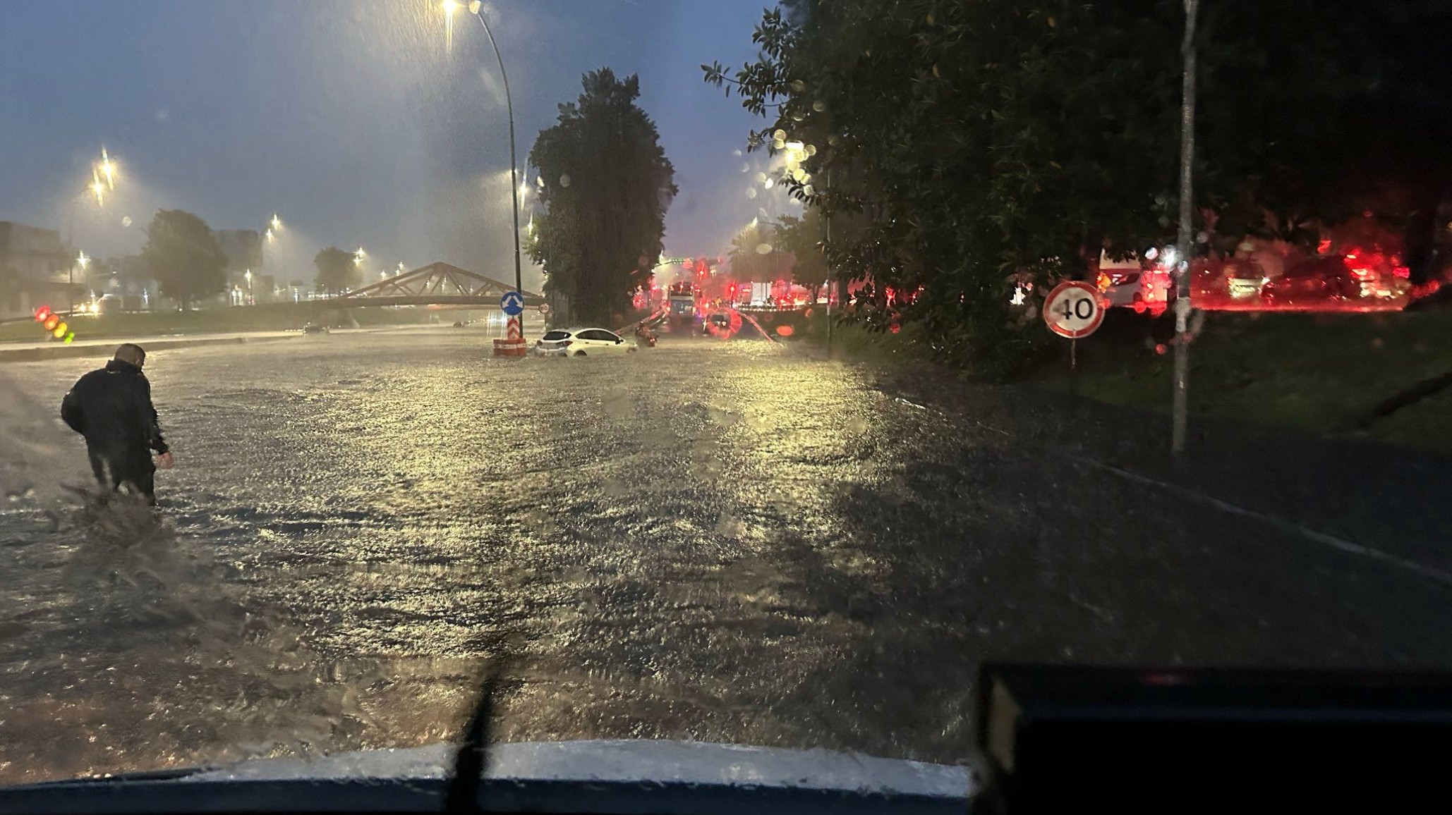 Temporal en Buenos Aires: se inundó la Avenida General Paz y conductores quedaron varados en la autopista