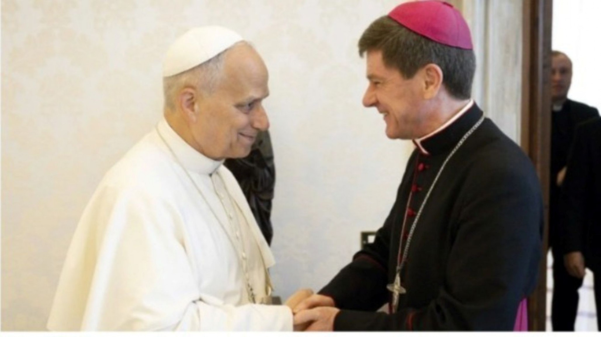 El Papa León XIV oró junto al obispo de Kiev y pidió mantener viva la esperanza de paz