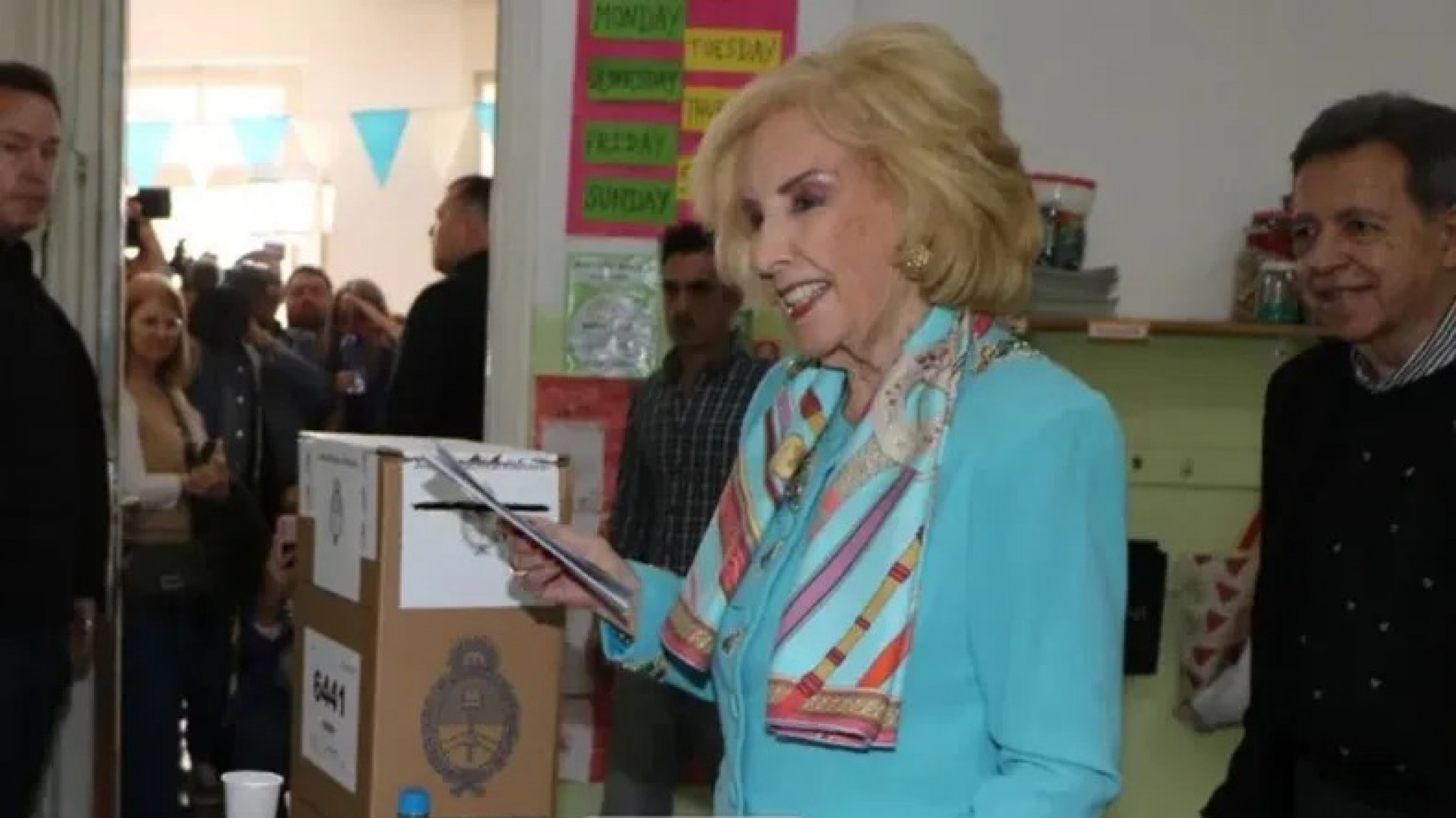 "Me vestí con los colores de la patria": Mirtha Legrand participó de las Elecciones 2025