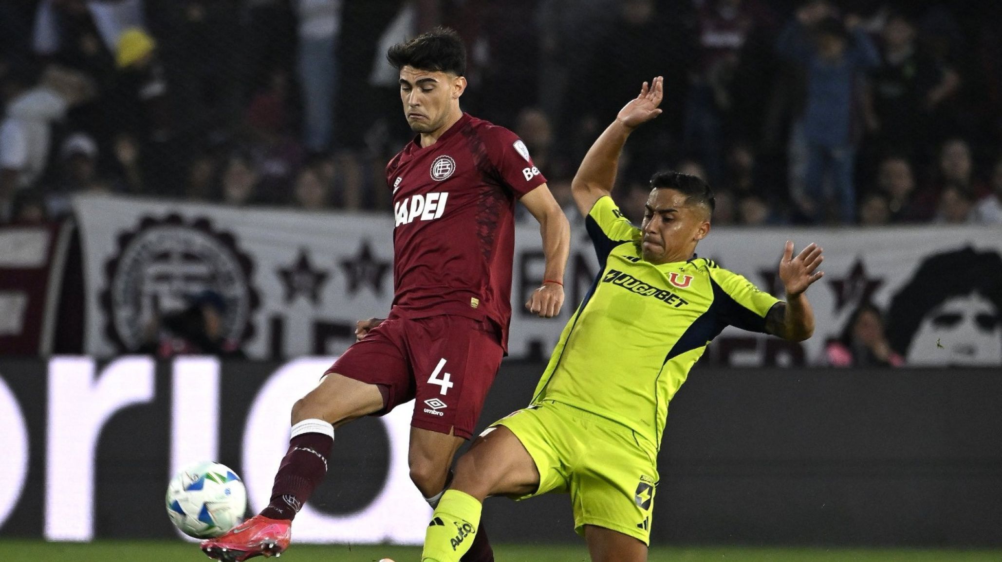Lanús clasificó a la final: incidentes con la U de Chile tras el partido