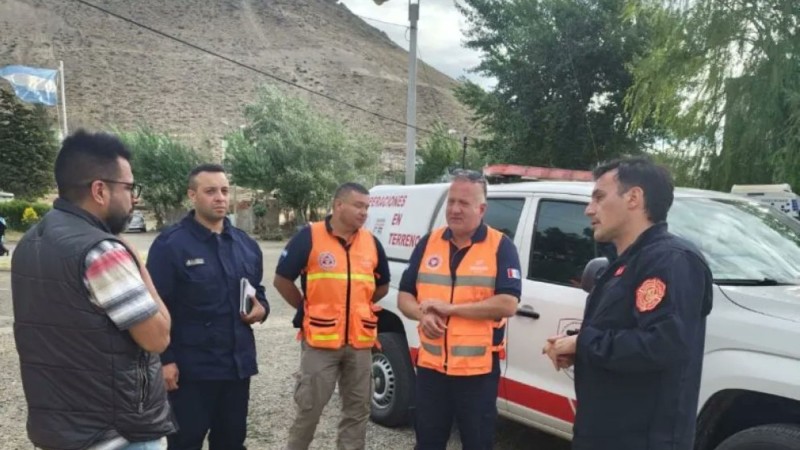 Se suma un grupo de rescatistas de Santa Fe a la búsqueda de Juana y Pedro