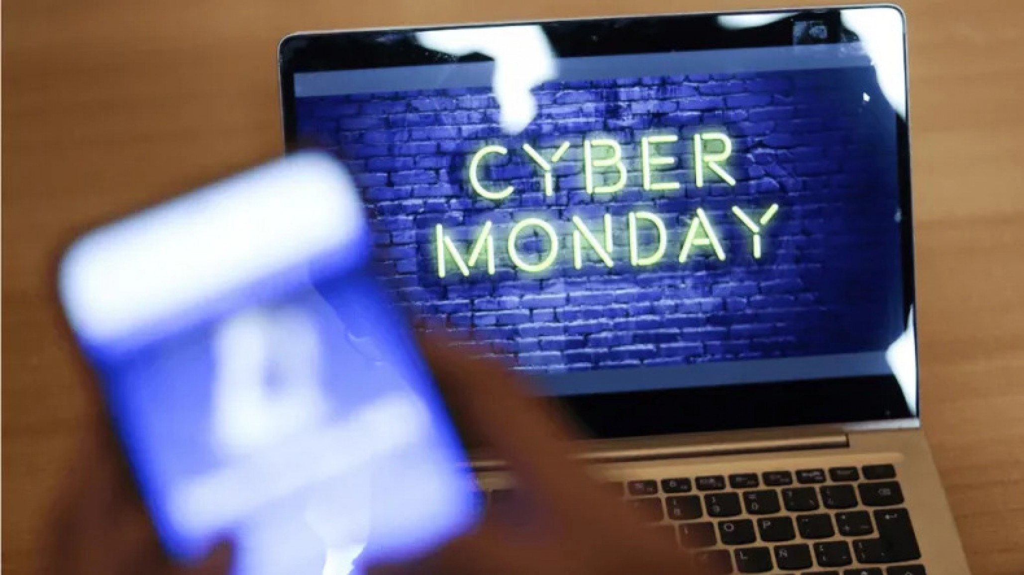 Alertan por estafas digitales durante el Cyber Monday