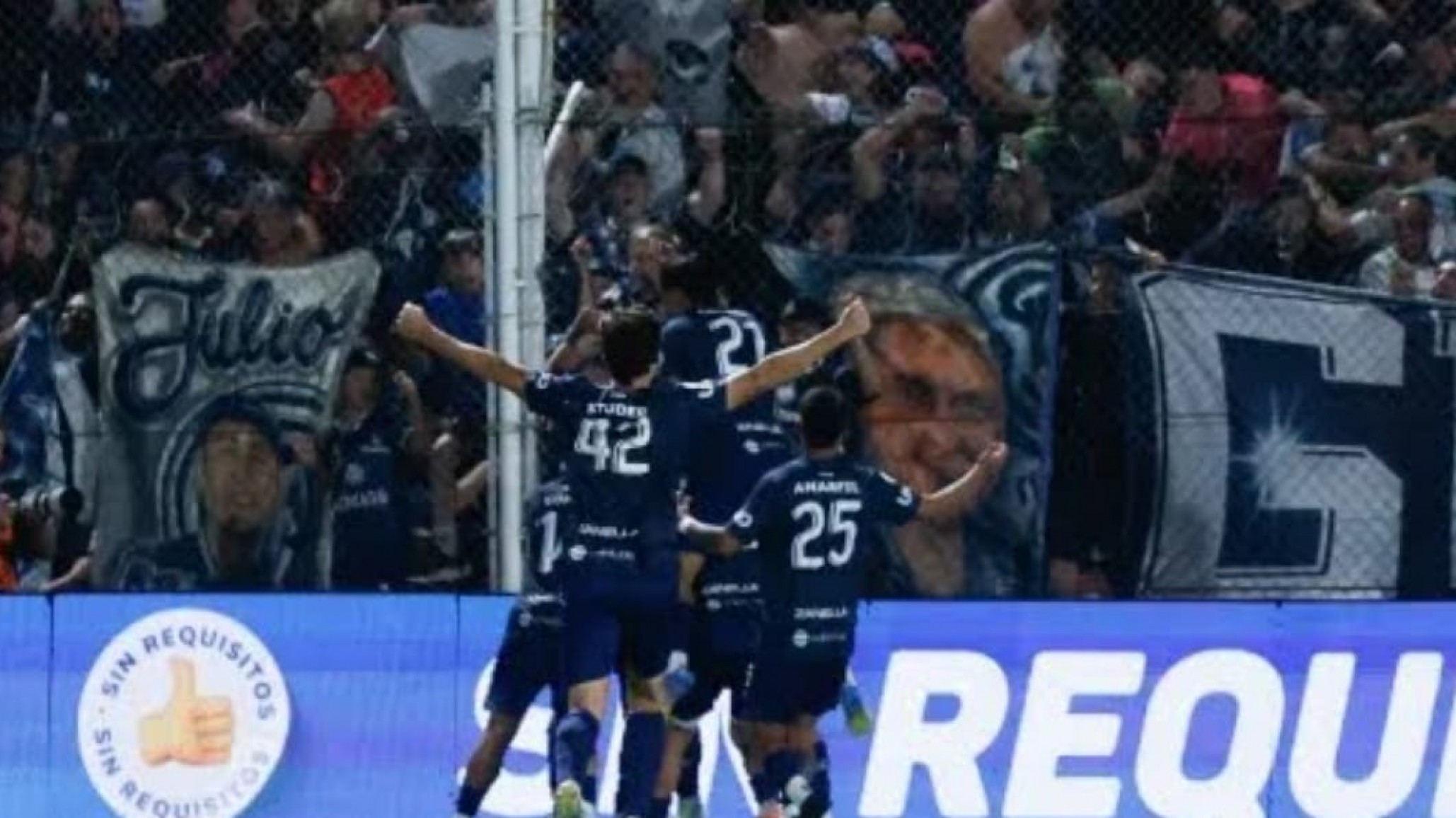 Independiente Rivadavia campeón de la Copa Argentina: empató 2-2 y ganó por penales a Argentinos Juniors