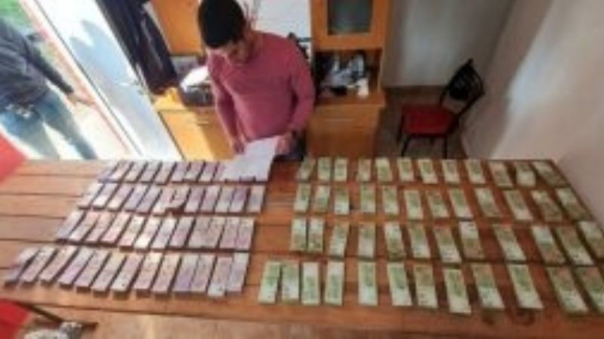 Encuentran enterrados tres millones de pesos en una conservadora