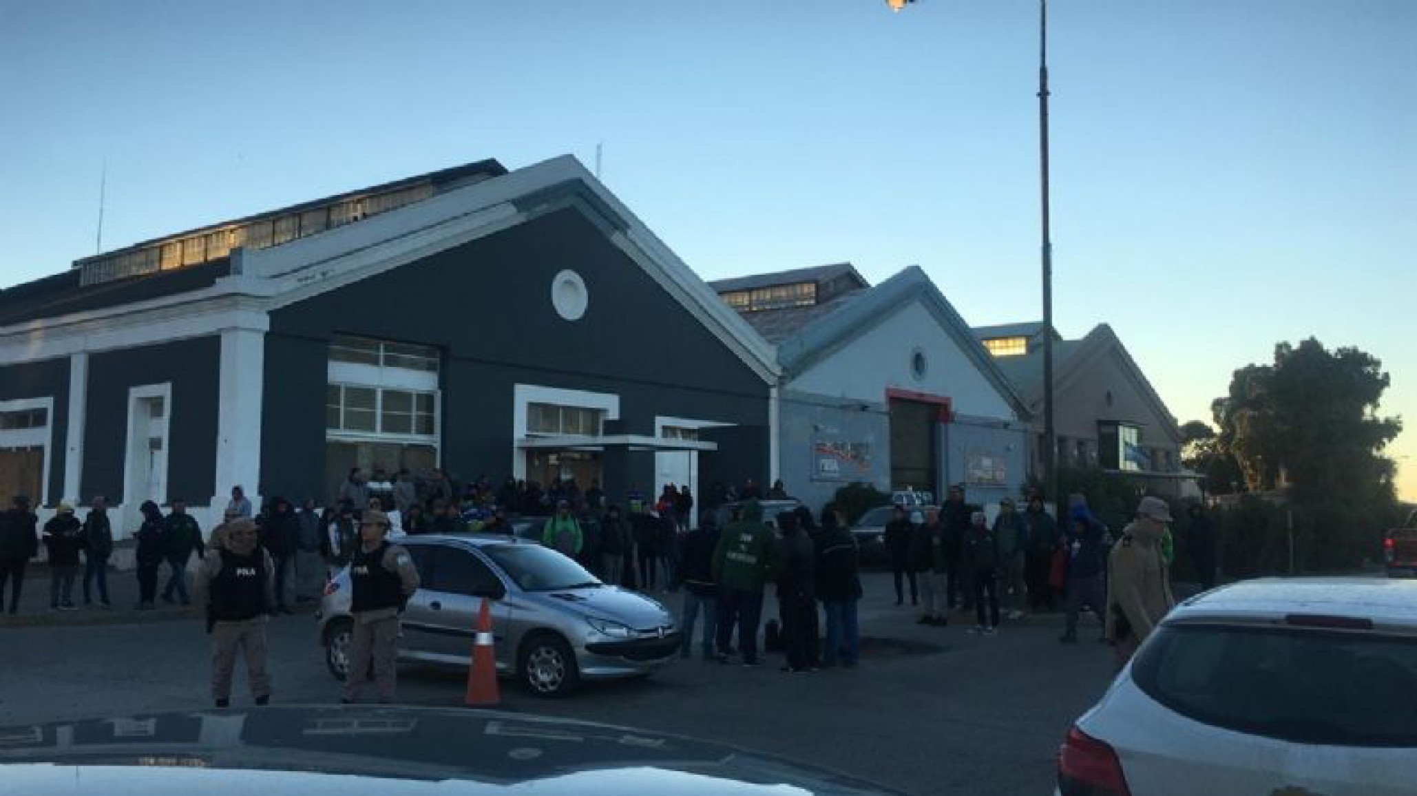 Manifestación en ingreso al Puerto de Comodoro Rivadavia