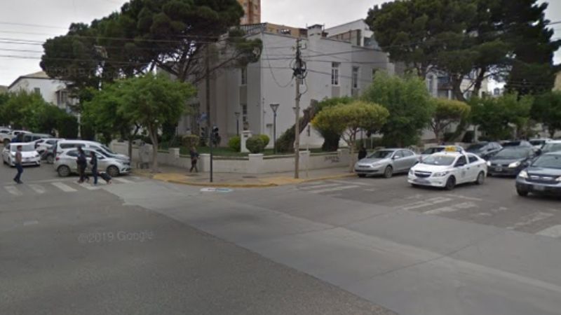 Violento robo con arma de fuego frente a la Municipalidad