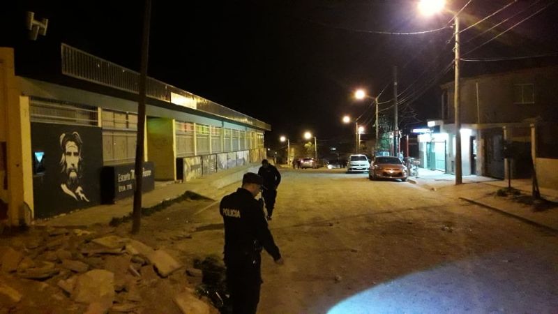 Balearon a un joven, tiene 6 impactos de 9 milímetros