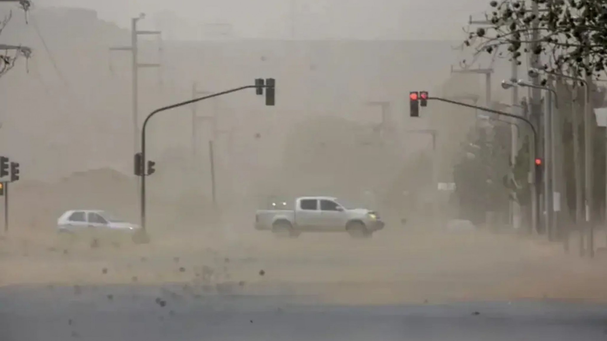 Alerta naranja en Chubut: pronostican ráfagas superiores a 120 km/h y piden extremar precauciones