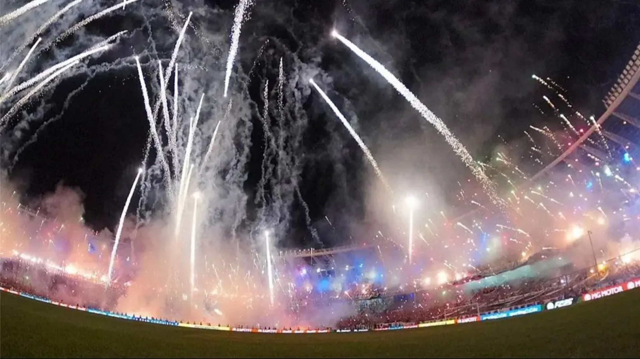 La Conmebol sancionó a Racing por el histórico recibimiento ante Flamengo