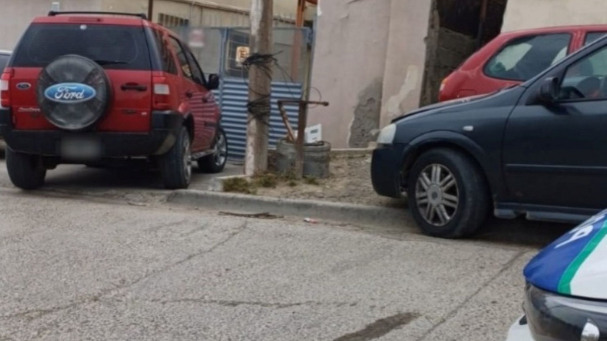 Tiros, persecución y un arma calibre .44: dos personas quedaron demoradas tras un operativo en Comodoro