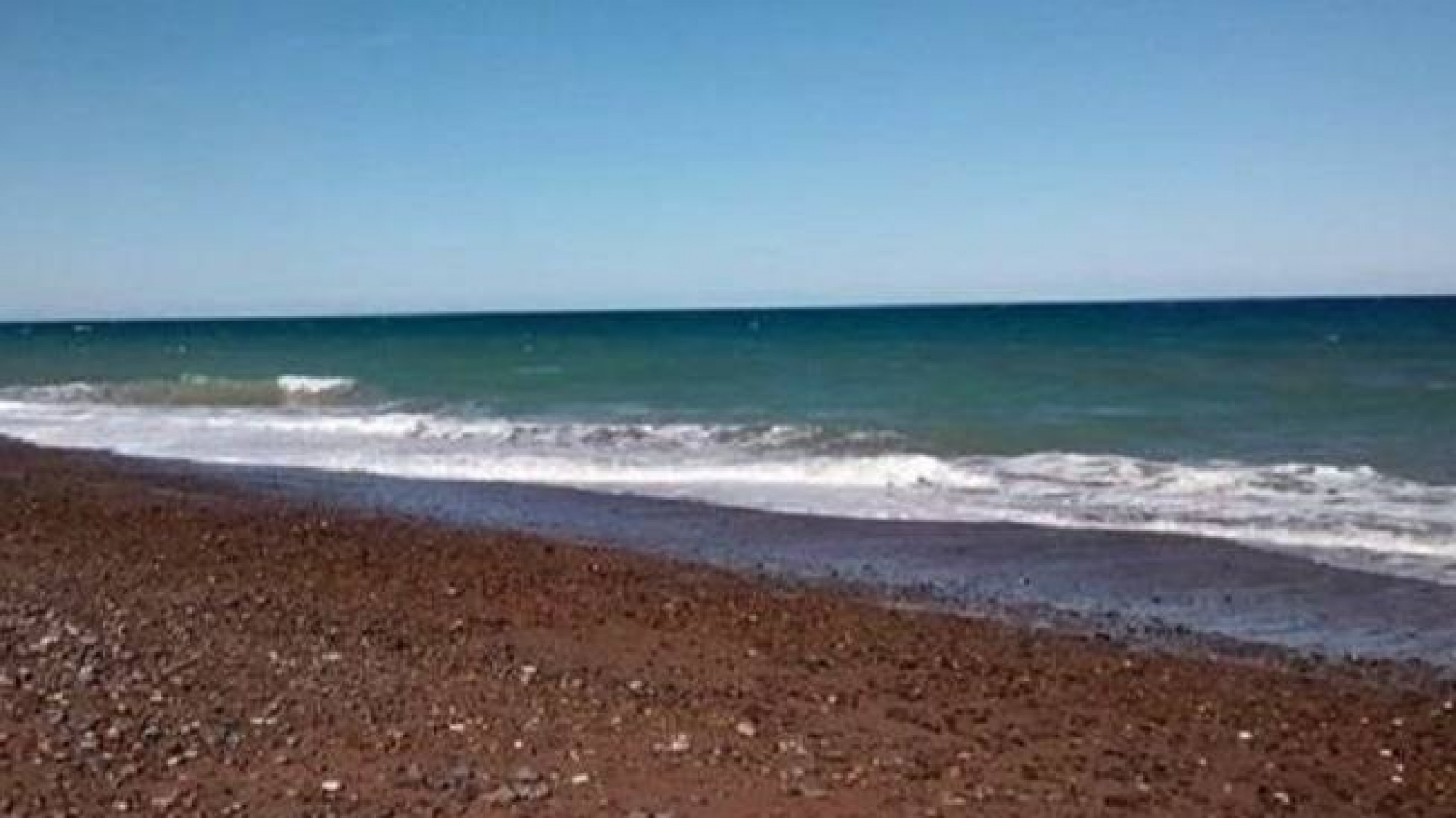 Tres nenas fueron arrastradas por una corriente en Playa Unión y un vecino junto a sus hijos logró rescatarlas