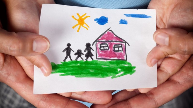 Comodoro en búsqueda de "Familias del Corazón" para bebés recién nacidos