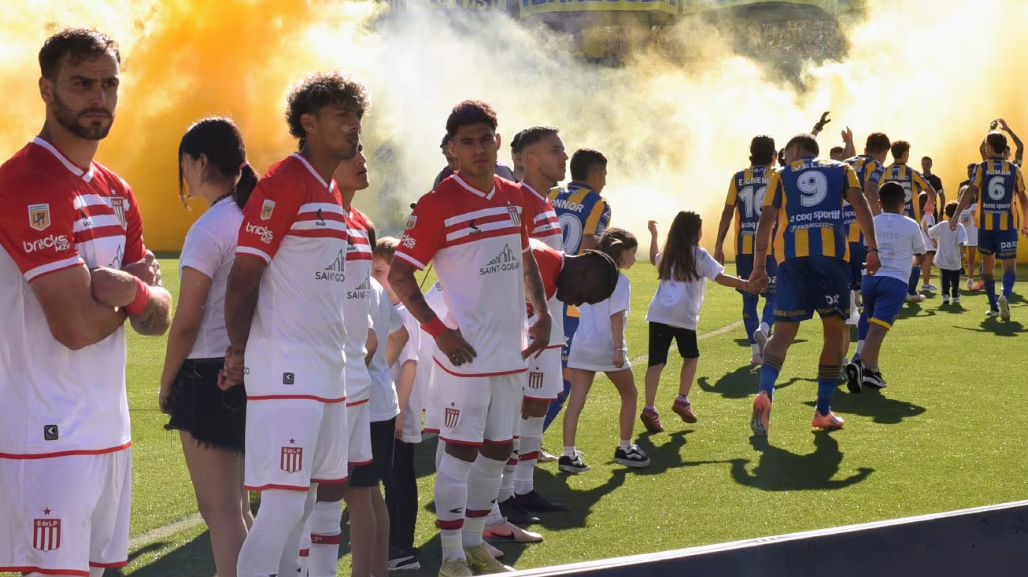 AFA suspende a 11 jugadores de Estudiantes y sanciona a Verón por "el espaldazo" a Rosario Central