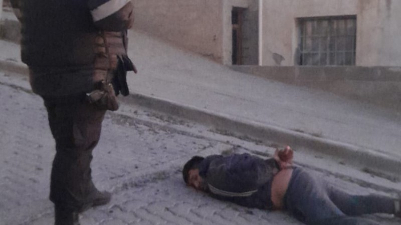 Apedrearon a la policía durante una persecución a un hombre que robaba cables