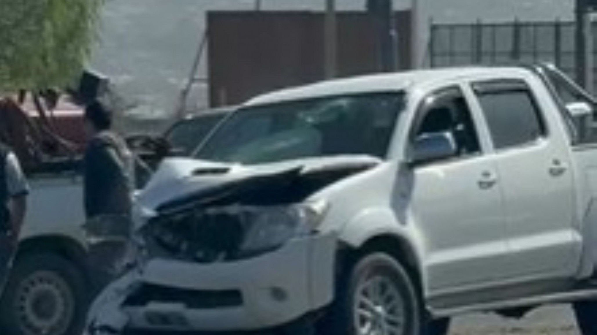 Choque múltiple en Avenida Yrigoyen: tres vehículos involucrados y la ruta cortada frente a Nuevo Sur