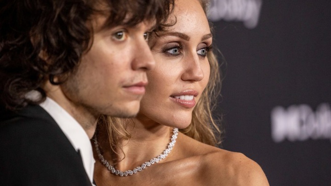 Miley Cyrus confirmó su compromiso con Maxx Morando