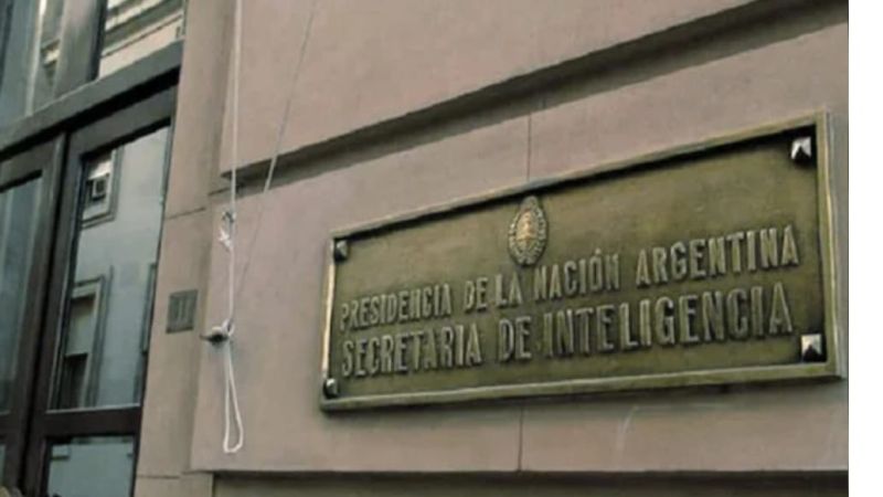Neiffert fue desplazado de la SIDE y el Gobierno designó a Cristian Auguadra para la nueva etapa de reformas