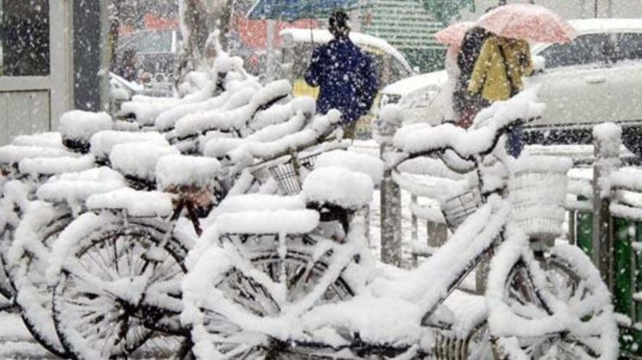 China logró generar millones de toneladas de lluvia y nieve artificial para combatir la sequía