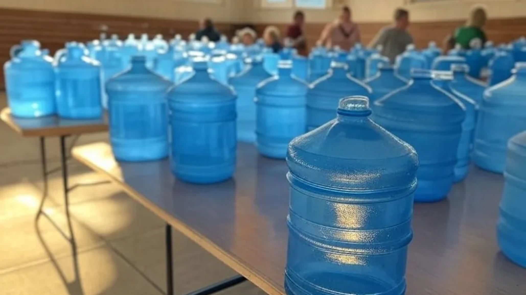Vecinos de Epuy閚 reclaman por la falta de agua potable: denuncian m醩 de un mes sin suministro regular