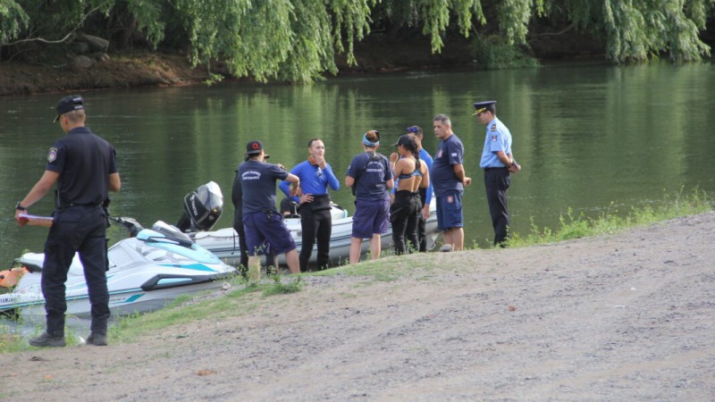 Hallaron el cuerpo del adolescente de 13 años que fue arrastrado por la corriente: "Había quedado en unos árboles"