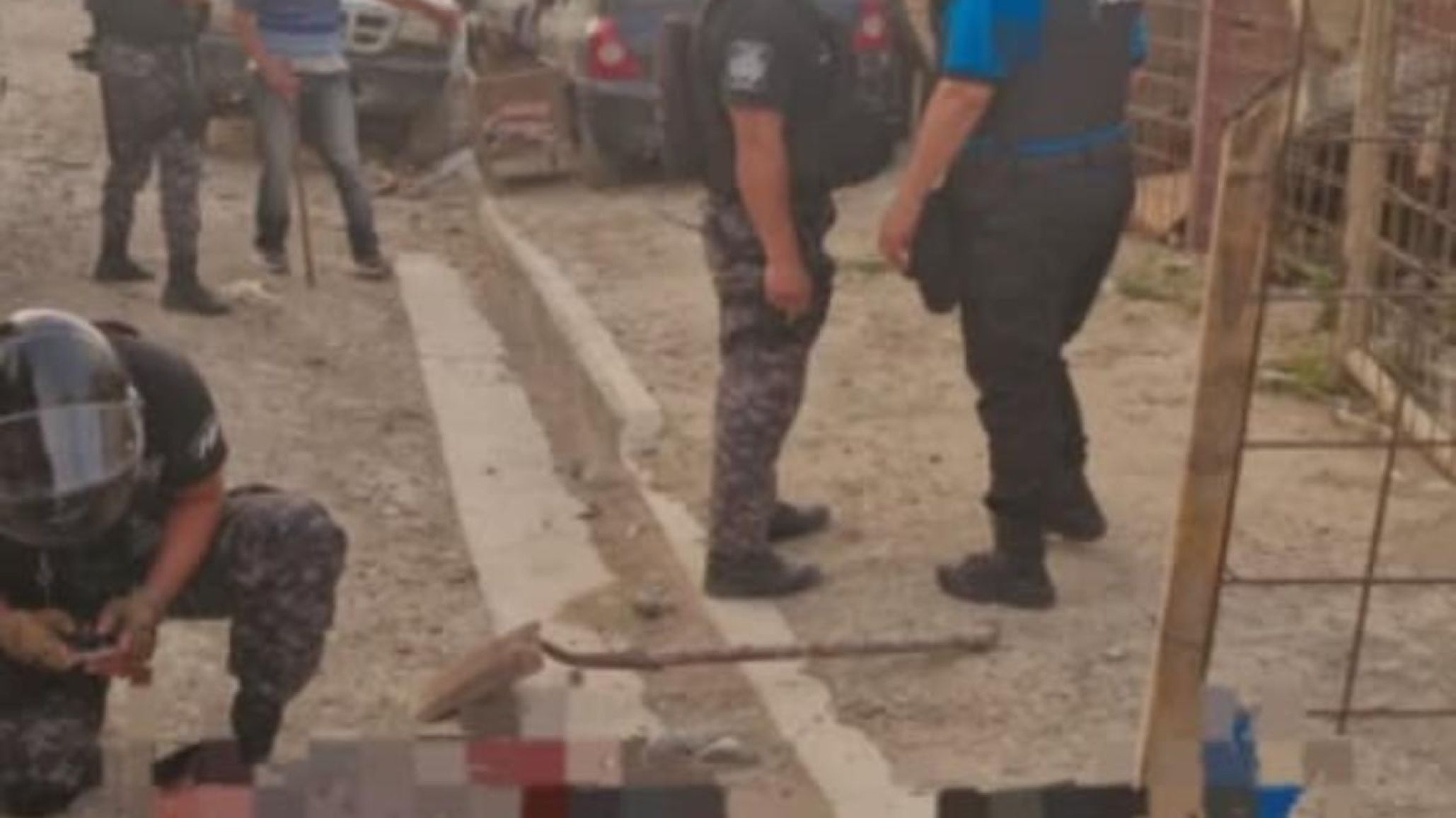 Atraparon a un hombre en el barrio Las Am閞icas tras ser sorprendido en los techos de viviendas