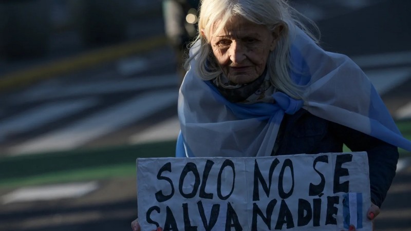 Jubilados recibieron una distinción internacional y ratificaron la lucha frente al ajuste y la represión