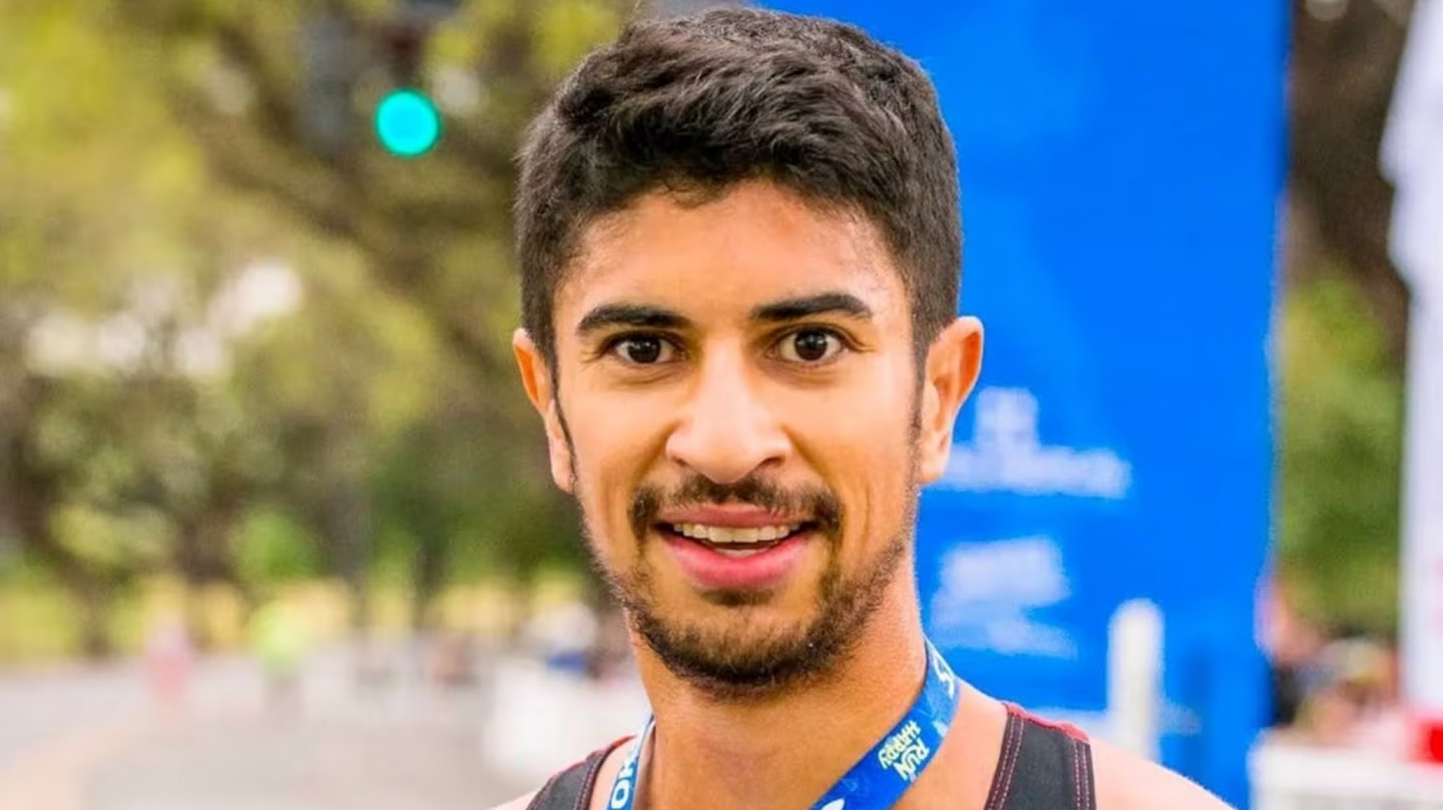 Atropellaron a un atleta argentino en plena maratón y aun así decidió terminar la carrera