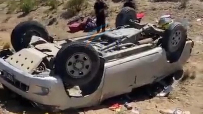 Caleta Olivia: una familia volcó mientras viajaba de vacaciones