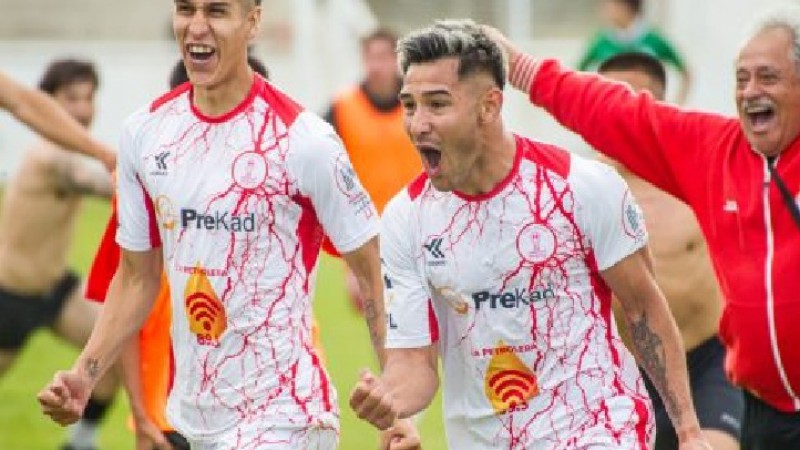 Huracán salió campeón del zonal y Portugués asciendo a la A con un emotivo festejo
