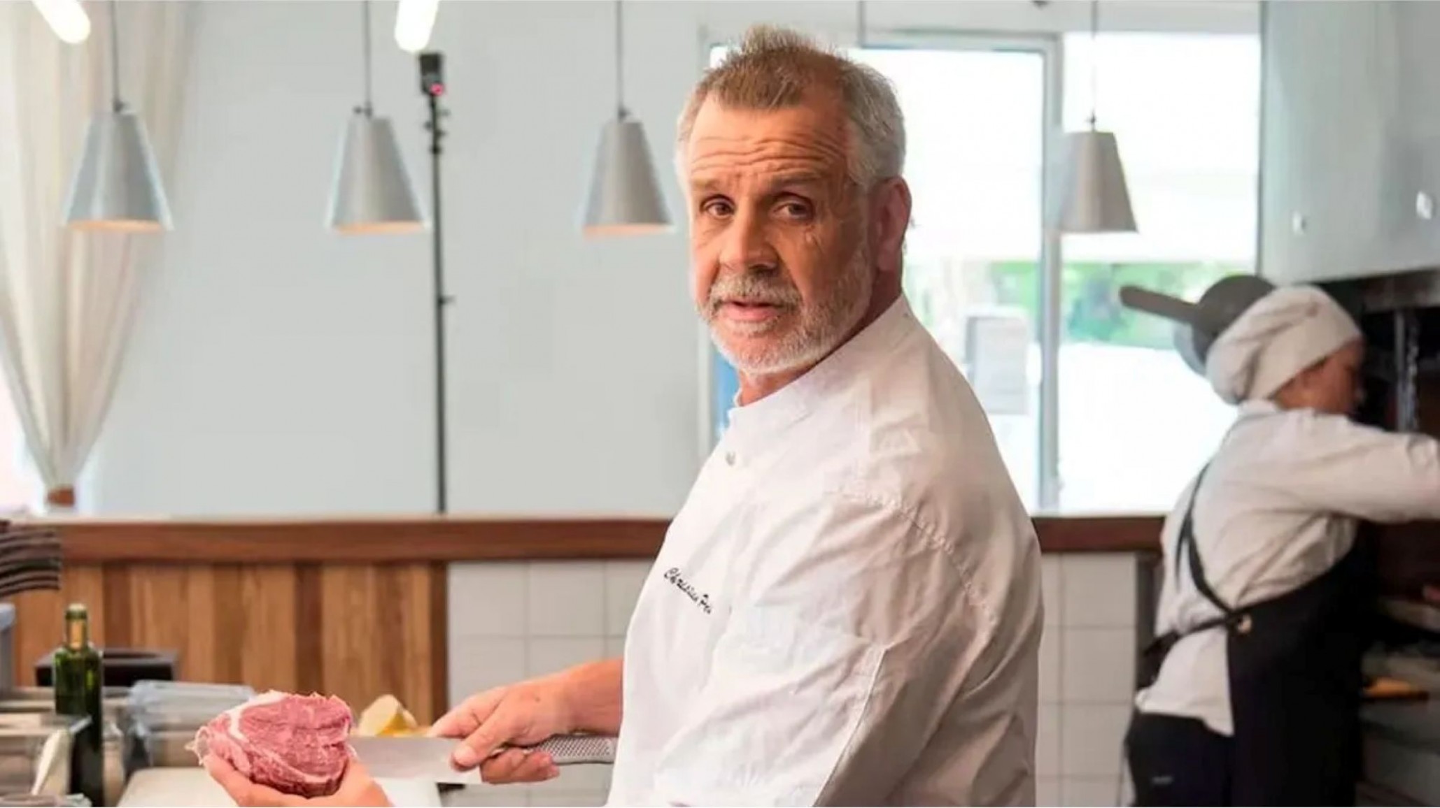 Evoluciona Petersen: despertó, reaccionó y envía señales alentadoras según el parte médico