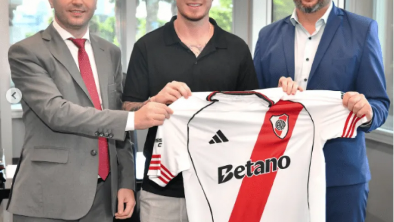 River oficializó la llegada de Aníbal Moreno como refuerzo