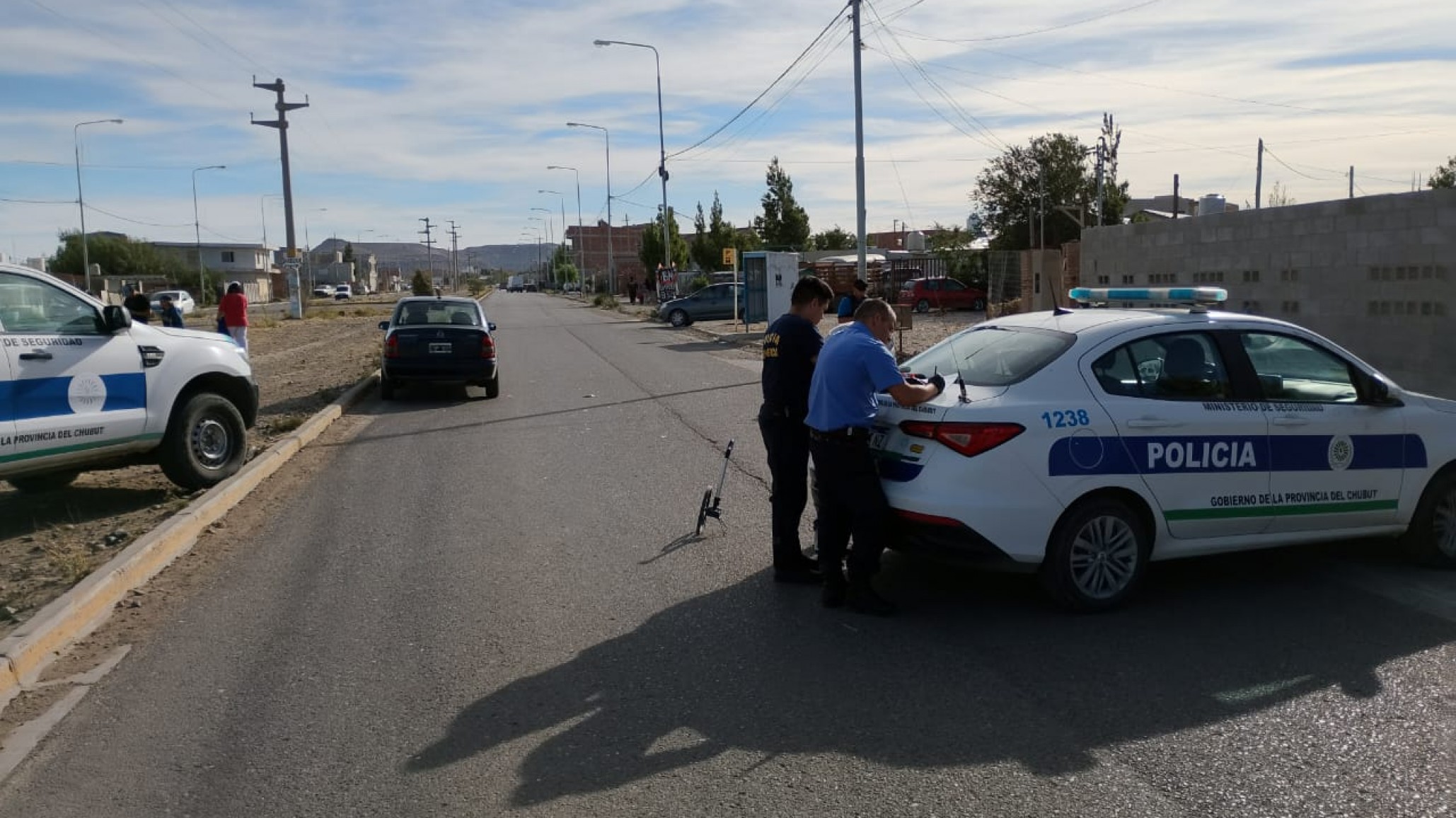 Una adolescente de 15 años resultó herida tras ser atropellada por un auto en Km 8