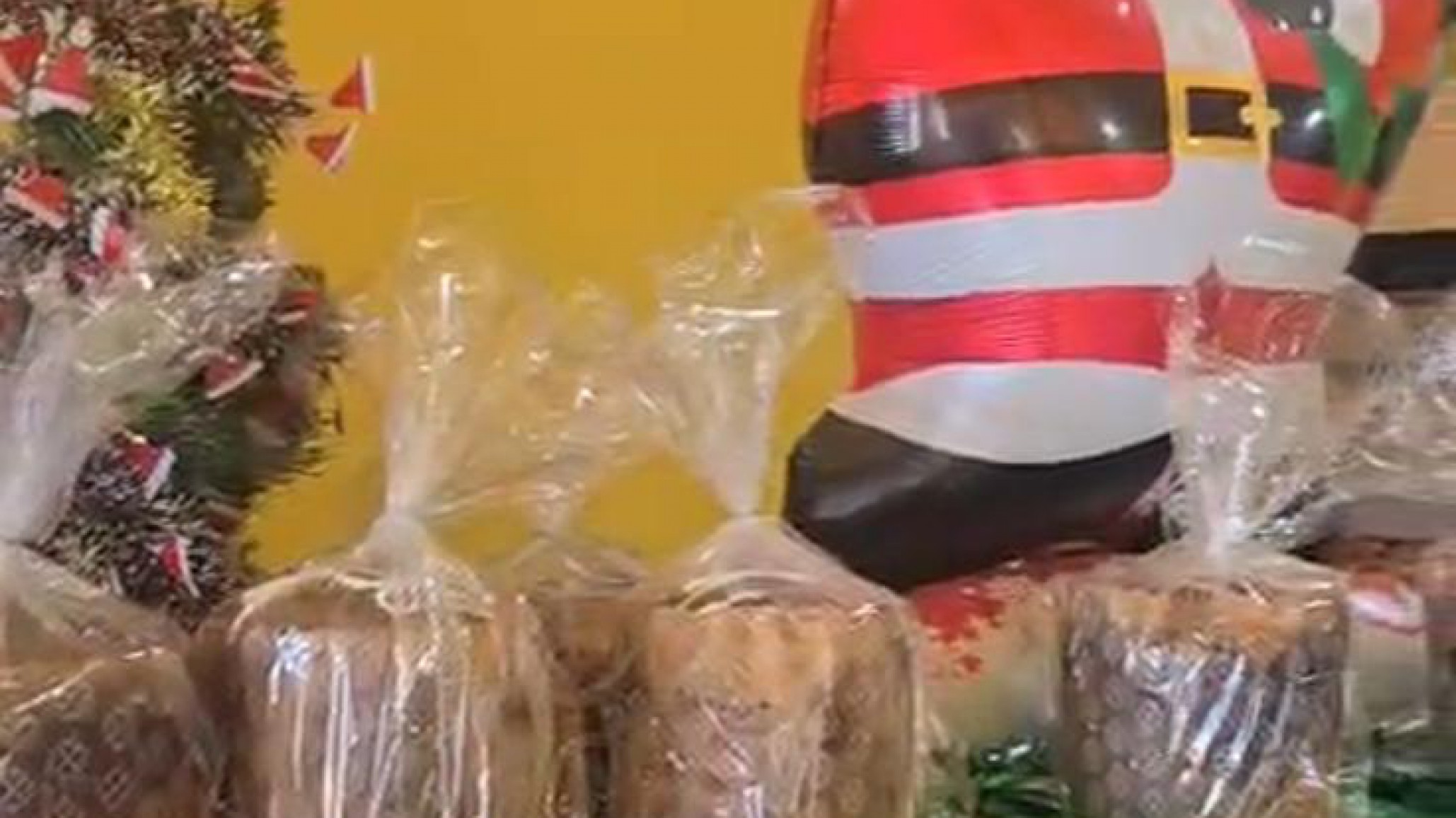 Por quinto año consecutivo entregan 200 pan dulces solidarios