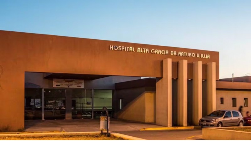 Conmoción en Córdoba: una mujer se atragantó en la cena de Nochebuena y murió