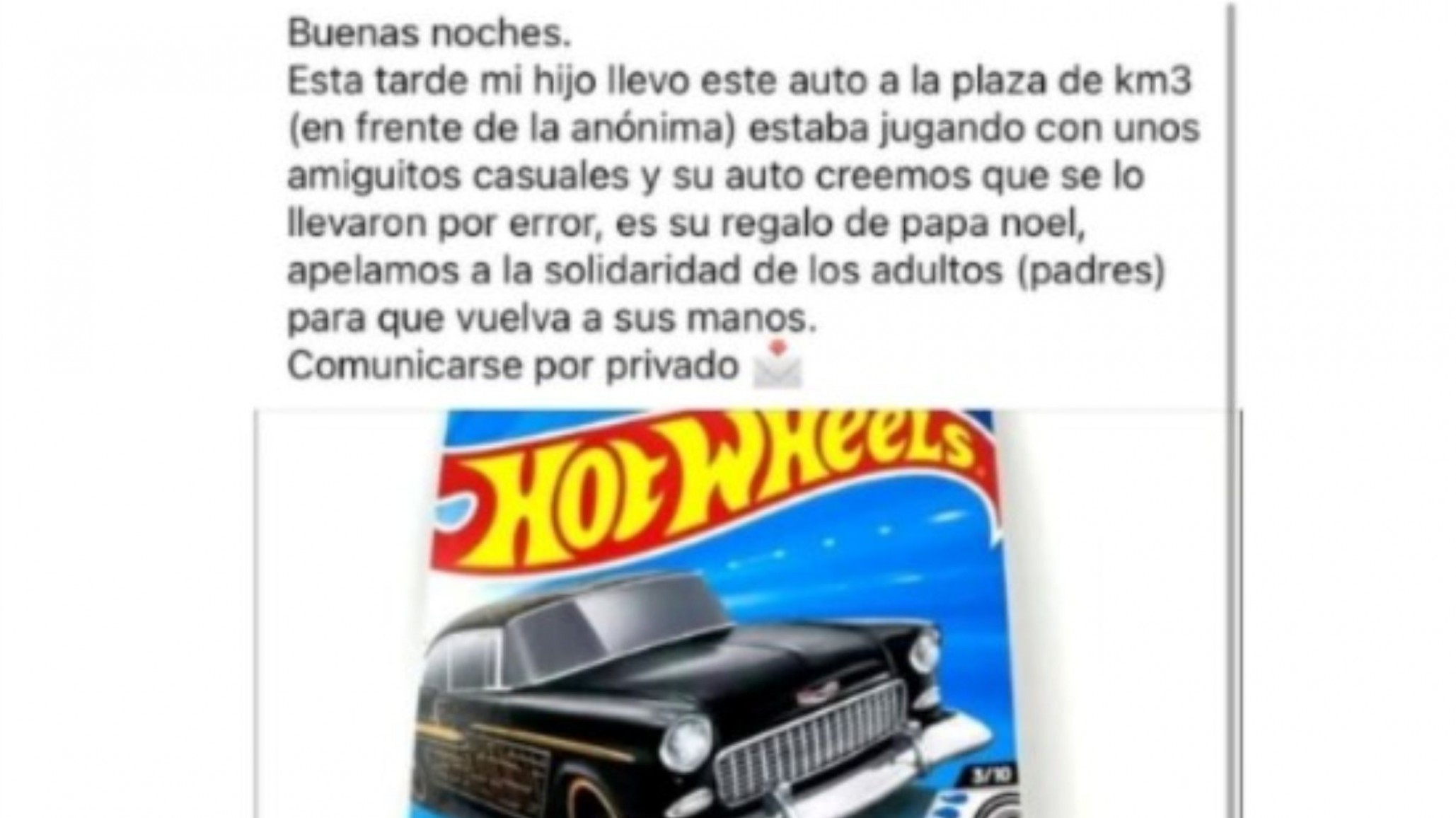 Buscan recuperar un autito Hot Wheels que un nene perdió en una plaza de Comodoro