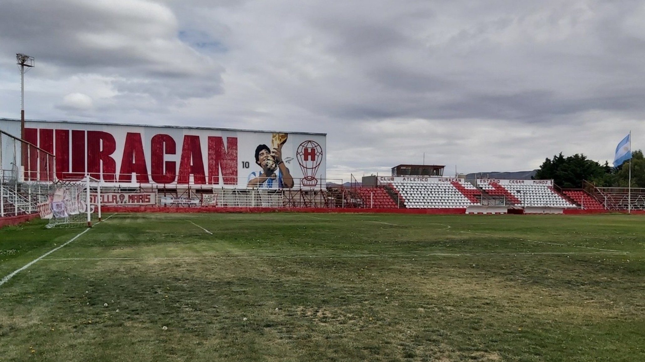 Huracán respondió con dureza tras la sanción de la Liga de Fútbol