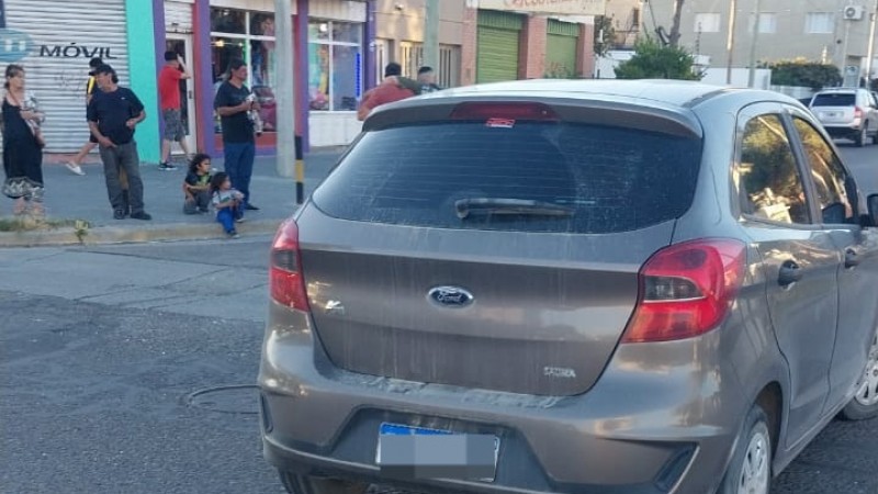Un auto y una moto protagonizaron un choque en Comodoro