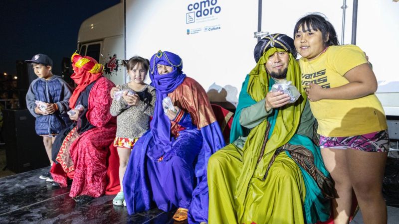 Comodoro celebra la llegada de los Reyes Magos en la Costanera