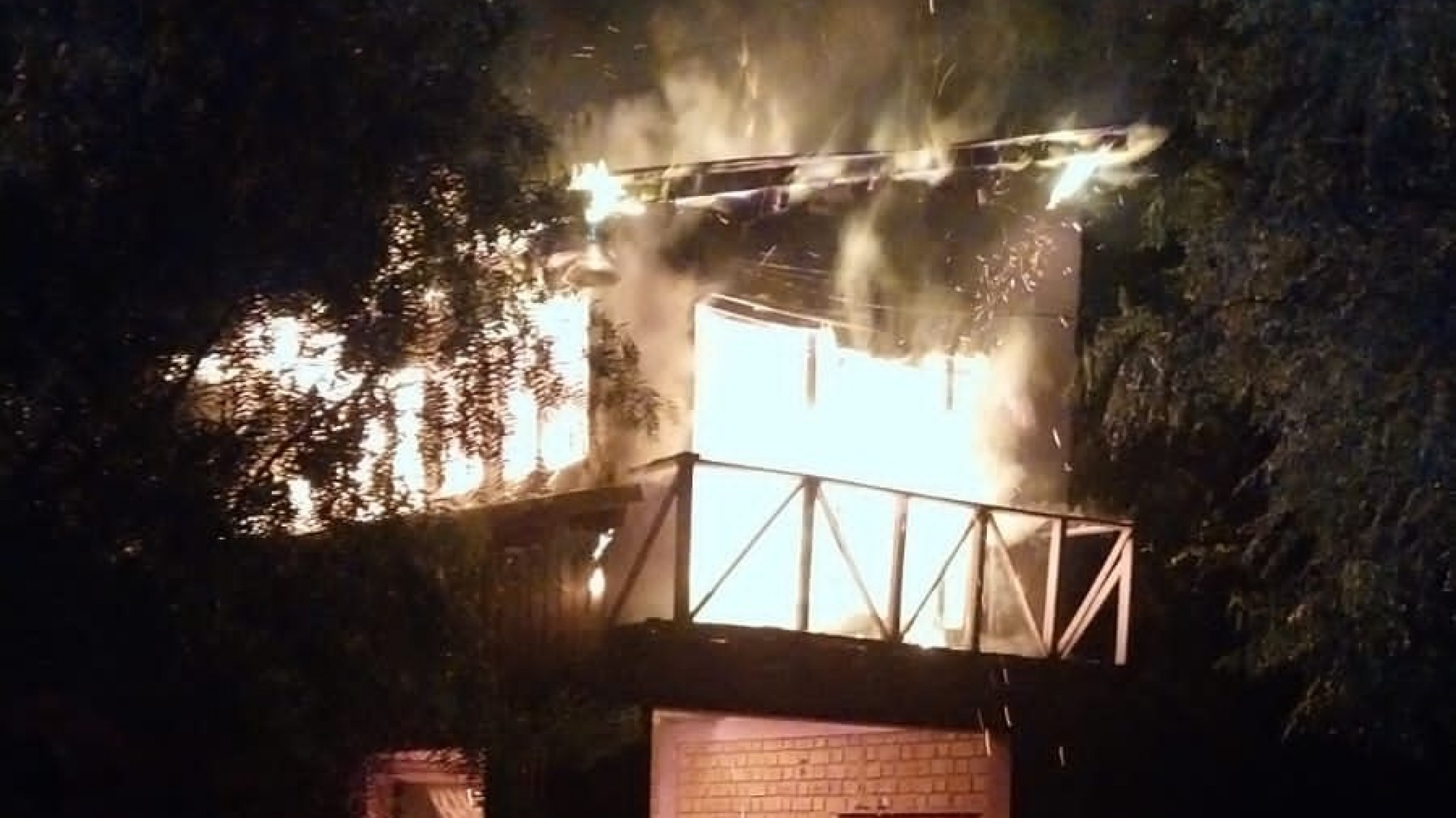 Violento ataque en Misiones: agredió a su ex, incendió la casa y terminó gravemente herido