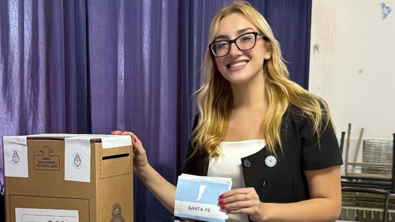 La influencer libertaria que chocó alcoholizada fue inhabilitada para sacar su registro hasta 2099