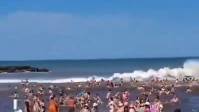 Ola gigante en la Costa Atlántica: un "meteotsunami" dejó un muerto y 35 heridos