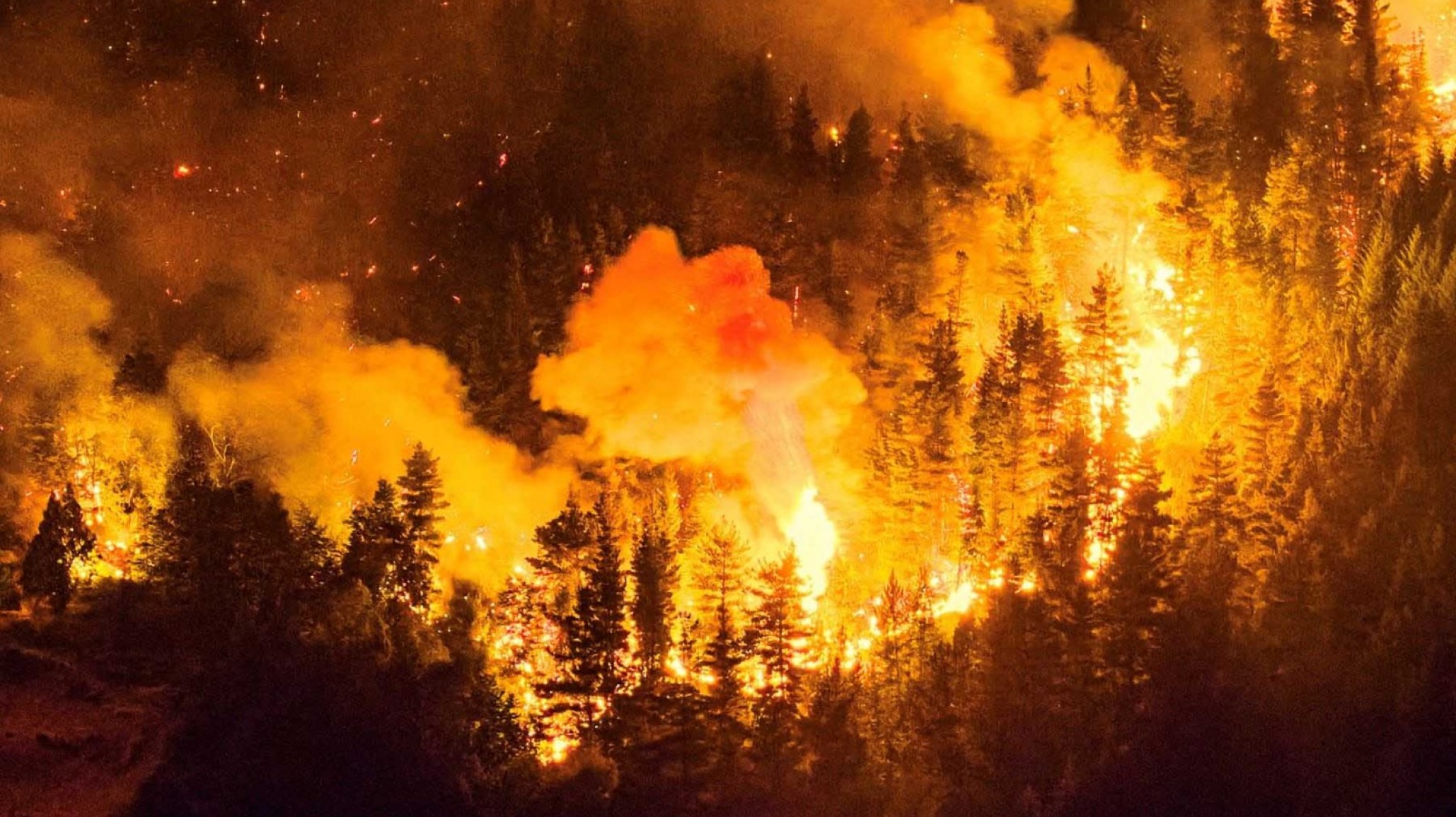 Colecta solidaria en Comodoro para asistir a familias de la cordillera afectadas por los incendios
